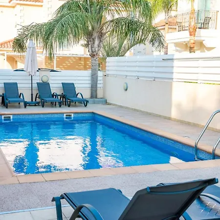 Alba, Luxury 4 Bdrm With Heated Pool Villa *